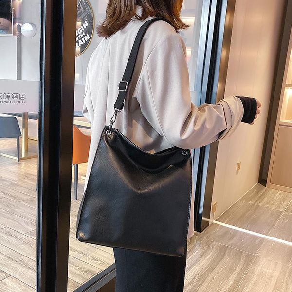 large black women shoulder bags capacity summer crossbody bags for women 2020 pu leather lady hand sac a main femme
large black women shoulder bags capacity summer crossbody bags for women 2020 pu leather lady hand sac a main femme