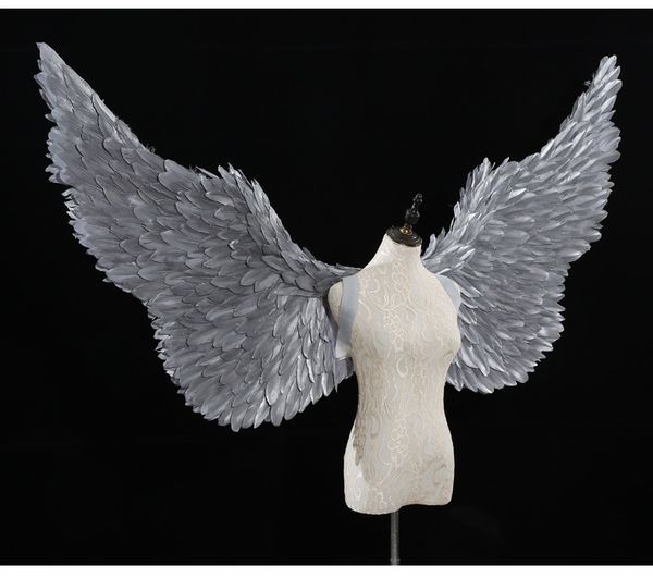 2020 new big size silver feather angel wings p prop stage show angel wing halloween costume wedding party supplies 1027
2020 new big size silver feather angel wings p prop stage show angel wing halloween costume wedding party supplies 1027