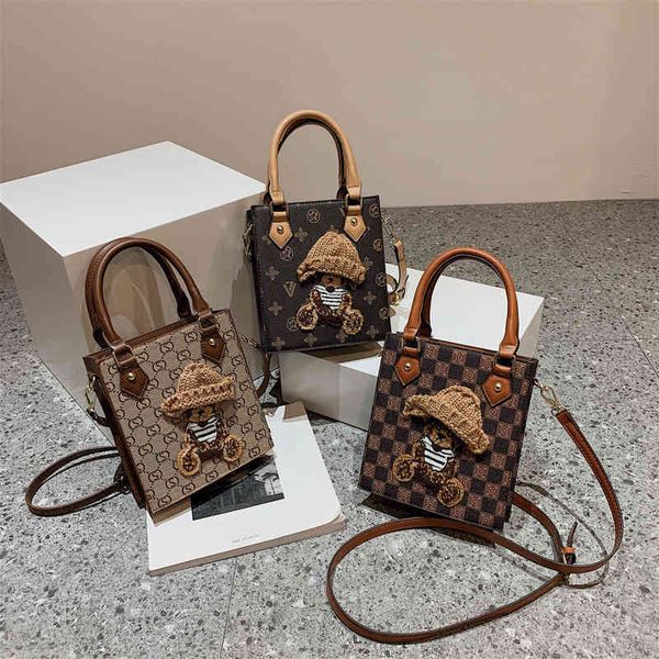 2022 factory wholesale bag same handbag live broadcast single shoulder messenger bag
2022 factory wholesale bag same handbag live broadcast single shoulder messenger bag