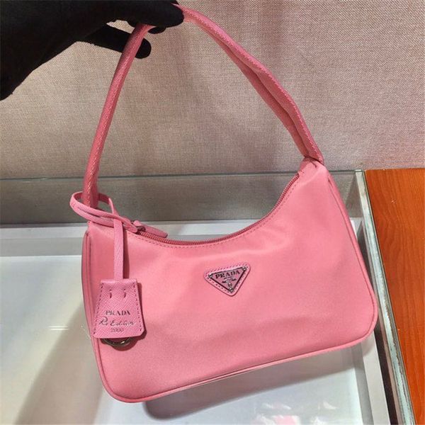 2586 new women's handbag 7a boutique high-end custom satchel fashion trend refined style business casual style low-key refined versatil
2586 new women's handbag 7a boutique high-end custom satchel fashion trend refined style business casual style low-key refined versatil