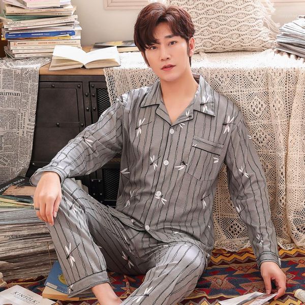 autumn winter warm man pajamas set men's pajama set stripe sleepwear long sleeve cotton pajamas for men pant leisure outwear1, Black;brown
autumn winter warm man pajamas set men's pajama set stripe sleepwear long sleeve cotton pajamas for men pant leisure outwear1, Black;brown