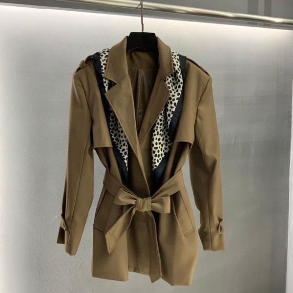 2021 new ladies fashion long sleeve lapel collar contrast color lace trench coat 0915, Black;brown
2021 new ladies fashion long sleeve lapel collar contrast color lace trench coat 0915, Black;brown