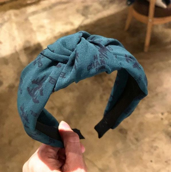 2020 fashion knotted hairbands for women's headwear korean style printed wide brim hair hoop headband apparel hair accessories, Silver
2020 fashion knotted hairbands for women's headwear korean style printed wide brim hair hoop headband apparel hair accessories, Silver