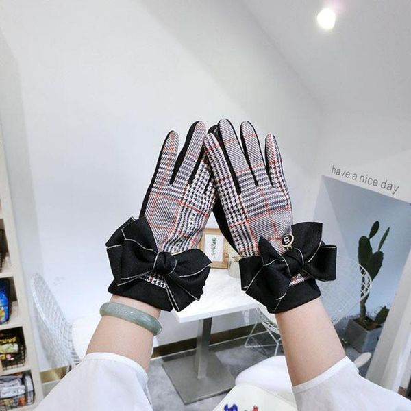 five fingers gloves korean fashion plaid color autumn winter women with black bow knot young ladies warm cashmere touch screen agl289, Blue;gray
five fingers gloves korean fashion plaid color autumn winter women with black bow knot young ladies warm cashmere touch screen agl289, Blue;gray