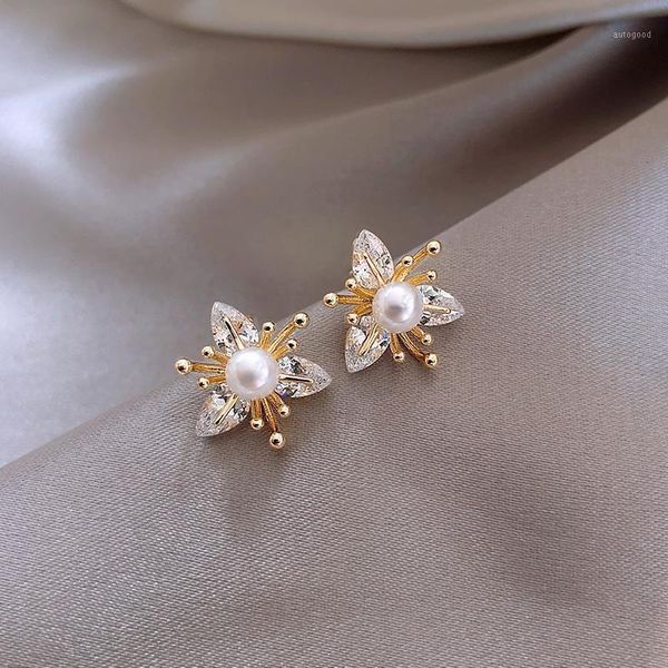 stud 2021 fashion women temperament fine crystal flowers earrings contracted small pearl modelling jewelry1, Golden;silver
stud 2021 fashion women temperament fine crystal flowers earrings contracted small pearl modelling jewelry1, Golden;silver
