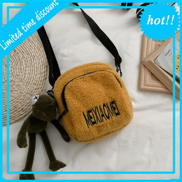 autumn and winter plush women's 2020 new cute lamb wool messenger bag korean versatile fashion shoulder
autumn and winter plush women's 2020 new cute lamb wool messenger bag korean versatile fashion shoulder