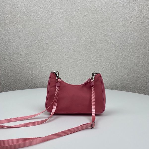 edition chain pochette pra nylon re mini 2005 handbags crossbody bag high gold bag multi handtaschen quality nylon hand taschen shoulde hiph, Red;black
edition chain pochette pra nylon re mini 2005 handbags crossbody bag high gold bag multi handtaschen quality nylon hand taschen shoulde hiph, Red;black