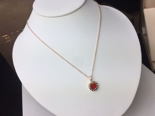 stainless women fashion cubic pendant with necklace silver steel jewelry necklaces 032102
stainless women fashion cubic pendant with necklace silver steel jewelry necklaces 032102
