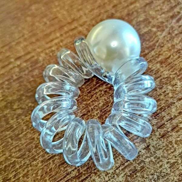 big pearl transparent telephone wire elastic hair ponytail holder rubber band women headwear rope tie gum sqcuqc beauty888, Silver
big pearl transparent telephone wire elastic hair ponytail holder rubber band women headwear rope tie gum sqcuqc beauty888, Silver