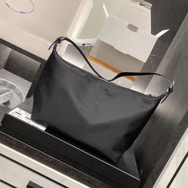 black handbag hobo totes bag fashion women shoulder bags nylon plain handbags tote pillow evening party mini wallet purse coin
black handbag hobo totes bag fashion women shoulder bags nylon plain handbags tote pillow evening party mini wallet purse coin