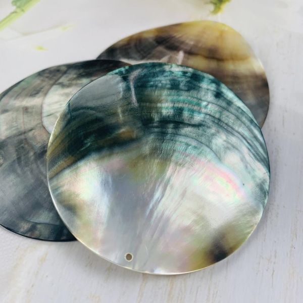 2pcs natural shell round disc seashells beads mother of pearl shell charms for earring necklace diy jewelry making diameter 65mm h jlljtd
2pcs natural shell round disc seashells beads mother of pearl shell charms for earring necklace diy jewelry making diameter 65mm h jlljtd