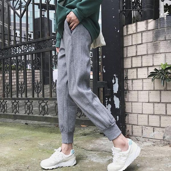 oversized women's pants autumn winter plus velvet thick loose harem pants student sports casual prousers1, Black;white
oversized women's pants autumn winter plus velvet thick loose harem pants student sports casual prousers1, Black;white