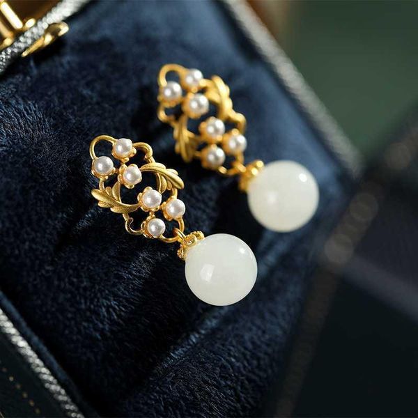 New silver with natural Hotan jade round bead long earrings Chinese style retro minority design Pearl Charm lady luxury jewelry, Golden;silver
New silver with natural Hotan jade round bead long earrings Chinese style retro minority design Pearl Charm lady luxury jewelry, Golden;silver