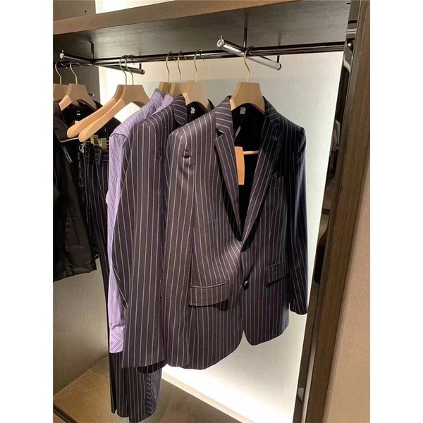 missing 95 merino wool temperament vertical stripe early autumn fashion commuter business suit man
missing 95 merino wool temperament vertical stripe early autumn fashion commuter business suit man