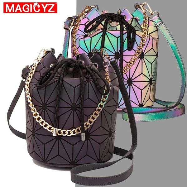 дизайн марки женщина плечо сумка женского лазерный luminous crossbody сумка для женщин 2020 ковша сумки drawstring голографического мешочка
дизайн марки женщина плечо сумка женского лазерный luminous crossbody сумка для женщин 2020 ковша сумки drawstring голографического мешочка