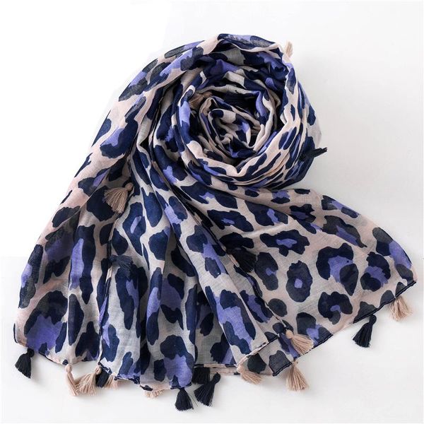 shawls 2021 classical women leopard print scarf soft pretty big 180*100cm stole thin warm large cachecol wraps, Blue;gray
shawls 2021 classical women leopard print scarf soft pretty big 180*100cm stole thin warm large cachecol wraps, Blue;gray