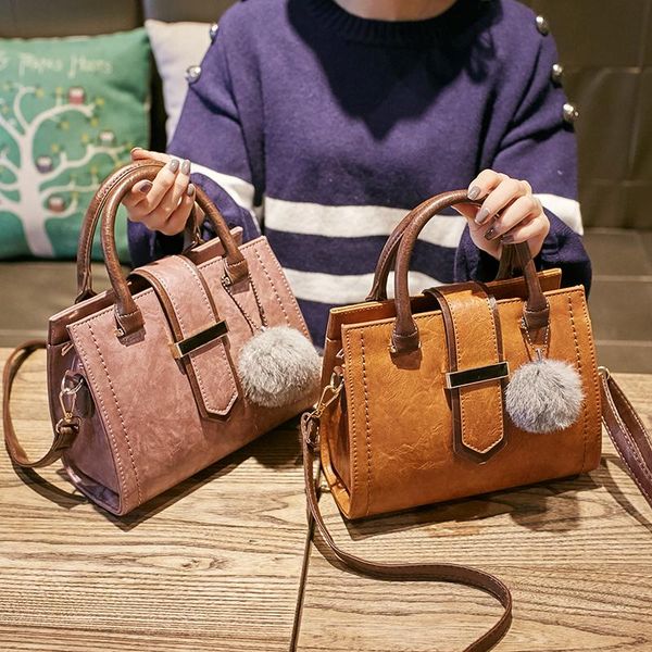 small square bag female 2020 autumn new wild atmosphere handbag fashion large capacity simple shoulder messenger bag
small square bag female 2020 autumn new wild atmosphere handbag fashion large capacity simple shoulder messenger bag