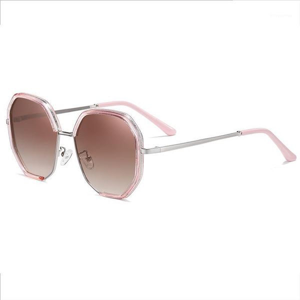 2020 new women sunglasses polarized vintage retro men driving fishing sun glasses for men uv400 goggl eyewear 22301, White;black
2020 new women sunglasses polarized vintage retro men driving fishing sun glasses for men uv400 goggl eyewear 22301, White;black