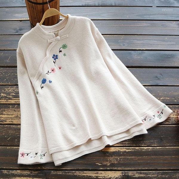7038 new autumn women sweater chinese style vintage buckle loose pullover embroidery knitting sweater1, White;black
7038 new autumn women sweater chinese style vintage buckle loose pullover embroidery knitting sweater1, White;black