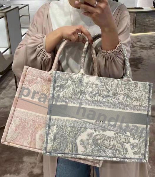 embroidery original luxurys designers bags hobo handbags wallets tiger pattern large capacity shopping bag handbag tote purse handmade doubl
embroidery original luxurys designers bags hobo handbags wallets tiger pattern large capacity shopping bag handbag tote purse handmade doubl