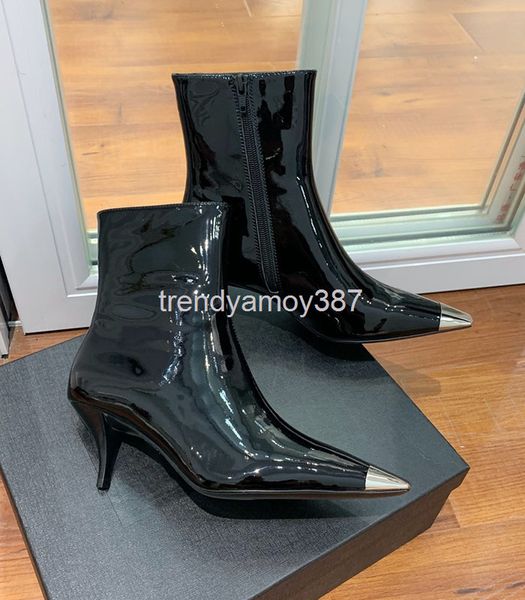 boots metal short boots women's autumn and winter black small square head patent leather high-heeled single boot thin heel side zipper
boots metal short boots women's autumn and winter black small square head patent leather high-heeled single boot thin heel side zipper