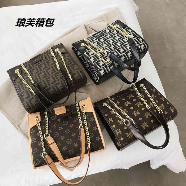 2022 factory wholesale same tot chain large live broadcast single shoulder bag