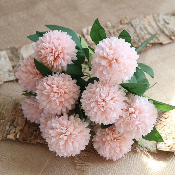 10 головок букет chrysanthemum завод искусственного шарика цветы ветви симуляции букета шелковый цветок свадьба дома украшения стола
10 головок букет chrysanthemum завод искусственного шарика цветы ветви симуляции букета шелковый цветок свадьба дома украшения стола