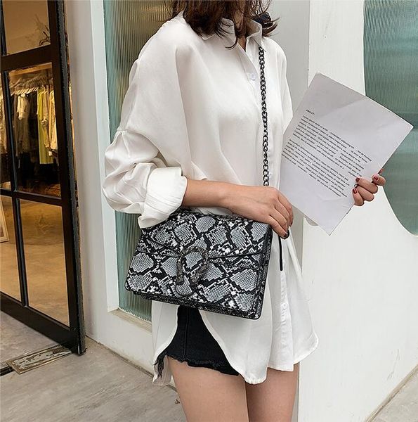 whole women handbag hasp womens chain bag street trend contrast color leather shoulder bags leathers shoulders fashion messeng240z, Black;red
whole women handbag hasp womens chain bag street trend contrast color leather shoulder bags leathers shoulders fashion messeng240z, Black;red