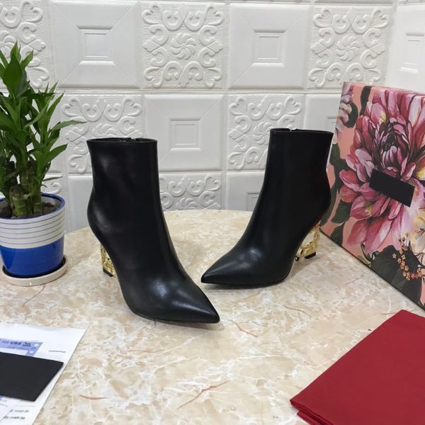 luxury high heel women's shoes designer comfortable brand fashion classic short boots with shoe box, Red;white
luxury high heel women's shoes designer comfortable brand fashion classic short boots with shoe box, Red;white