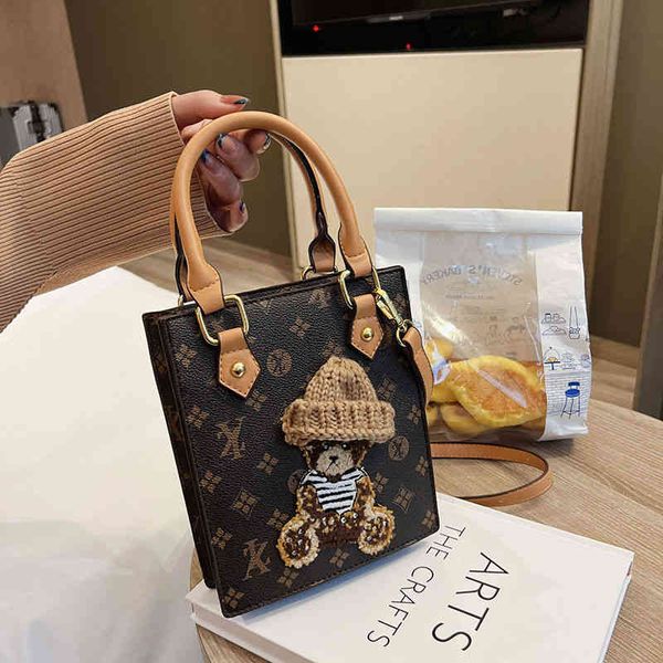 2022 factory wholesale minority autumn winter mini one shoulder tote bag messenger fashion portable bag
2022 factory wholesale minority autumn winter mini one shoulder tote bag messenger fashion portable bag