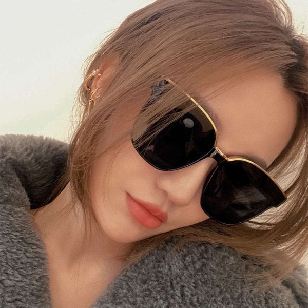 anti 2021 new fashion women's sunglasses ultraviolet big face thin driving polarized glasses round face sunglasses fashion, White;black
anti 2021 new fashion women's sunglasses ultraviolet big face thin driving polarized glasses round face sunglasses fashion, White;black