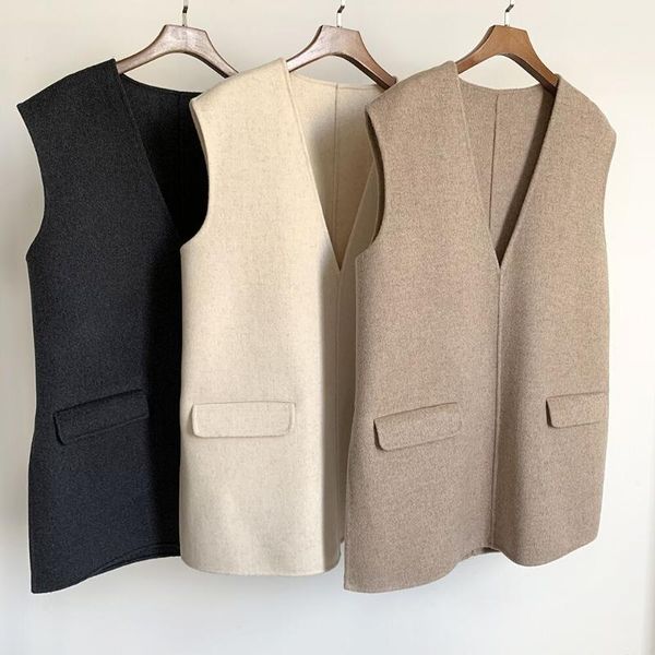 2021 spring women woolen vest deep v solid color sleeveless side-slit female 1, Black;white
2021 spring women woolen vest deep v solid color sleeveless side-slit female 1, Black;white