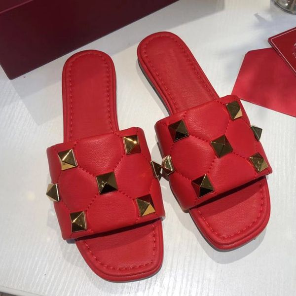 new italy brands vg rivet shoes beach slipper women rhombic stitches sliders sheepskin sandals flat heel slippers luxurys designers shoes, Black
new italy brands vg rivet shoes beach slipper women rhombic stitches sliders sheepskin sandals flat heel slippers luxurys designers shoes, Black