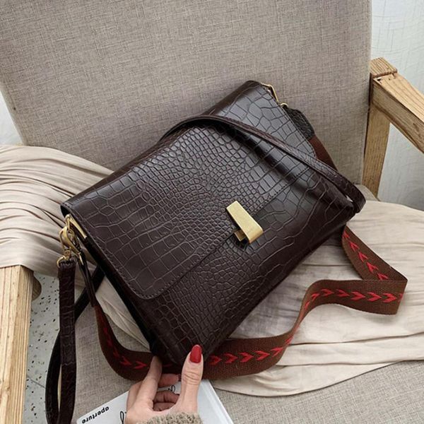 cross body fashion crocodile pattern women shoulder messenger bag casual design female lady crossbody 2021 flap travel handbags
cross body fashion crocodile pattern women shoulder messenger bag casual design female lady crossbody 2021 flap travel handbags