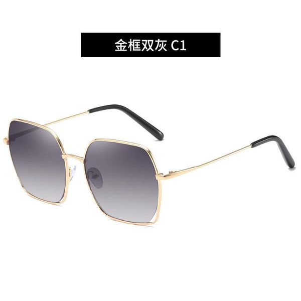 Trendy Hollow Women Sunglasses Large Square Men Sun Glasses OLOEY Brand Designer Gradient Retro Driving Oversized UV400 Oculos, White;black
Trendy Hollow Women Sunglasses Large Square Men Sun Glasses OLOEY Brand Designer Gradient Retro Driving Oversized UV400 Oculos, White;black