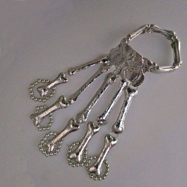 charm bracelets halloween hand chain metal talon skeleton finger bracelet women skull wristband a2ua, Golden;silver
charm bracelets halloween hand chain metal talon skeleton finger bracelet women skull wristband a2ua, Golden;silver