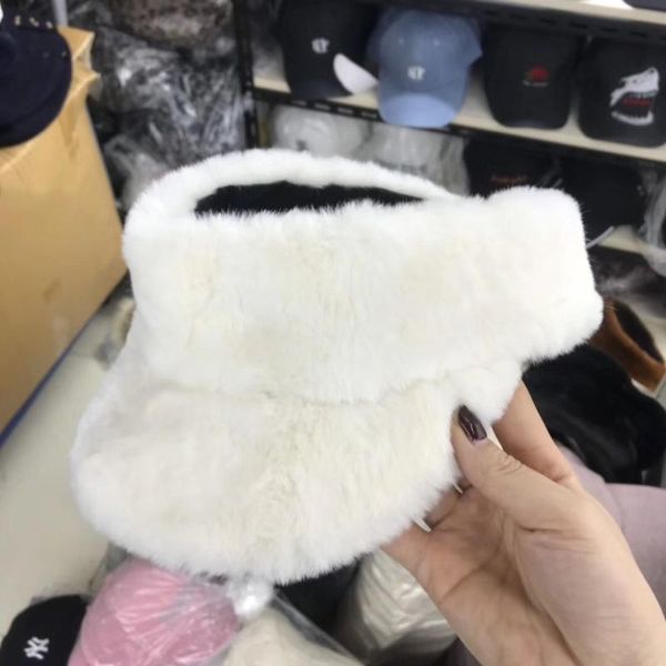 01810-pei0331 winter warm faux fur leopard grain without visors lady leisure cap men women visors hat, Blue;gray
01810-pei0331 winter warm faux fur leopard grain without visors lady leisure cap men women visors hat, Blue;gray
