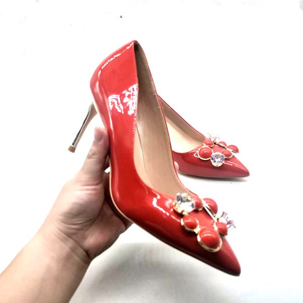2021 new feel wedding dress buckled glass shoes show fiancee pointed red heels women's heels. au72, Black
2021 new feel wedding dress buckled glass shoes show fiancee pointed red heels women's heels. au72, Black