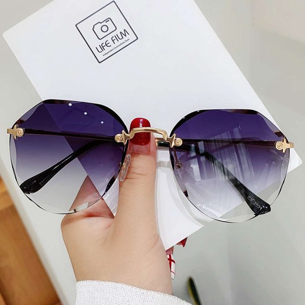 glasses rimless cut edge sunglasses 2020 women's big face show thin korean trendy small face women's anti ultraviolet sunglasses, White;black
glasses rimless cut edge sunglasses 2020 women's big face show thin korean trendy small face women's anti ultraviolet sunglasses, White;black