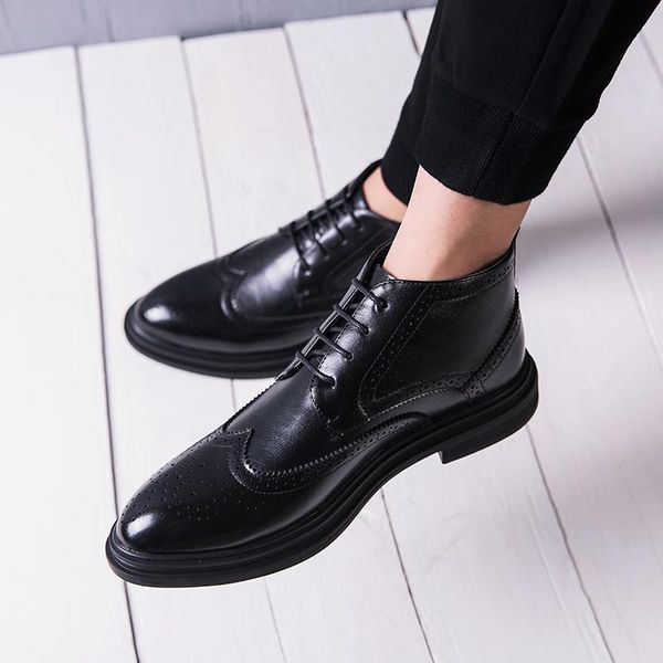 formal men dress shoes leather classic brogue male shoes flats wingtip carved italian oxfords for wedding party office business, Black
formal men dress shoes leather classic brogue male shoes flats wingtip carved italian oxfords for wedding party office business, Black