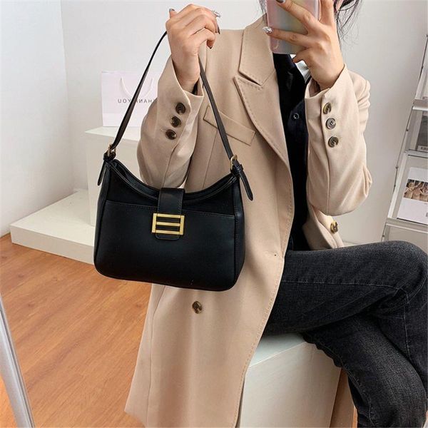 модные леди сумка новая мода trend black pu матовый кожа элегантная дама сумки плеча регулируемый плечевой ремень
модные леди сумка новая мода trend black pu матовый кожа элегантная дама сумки плеча регулируемый плечевой ремень