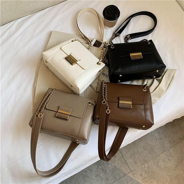 gavingg cross body simple small pu leather crossbody handbags and purses 2021 winter women's chain designer shoulder bag
gavingg cross body simple small pu leather crossbody handbags and purses 2021 winter women's chain designer shoulder bag