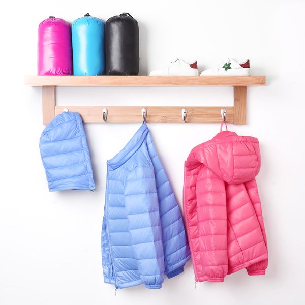 2020 new lightweight down jacket for boys girls, middle old children's wear, autumn and winter coat is light, Blue;gray
2020 new lightweight down jacket for boys girls, middle old children's wear, autumn and winter coat is light, Blue;gray