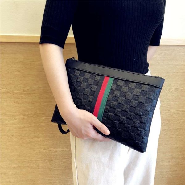 2021 envelope new color contrast high capacity fashion women's bag leisure handbag check plaid women ing
2021 envelope new color contrast high capacity fashion women's bag leisure handbag check plaid women ing
