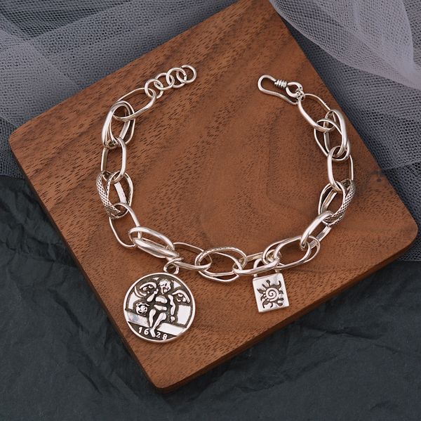 корея east gate taiyin тяжелой промышленности девушка 1628 angel круглой карта замок вс braceletbracelet braceletthick браслет цепь прилив l, Golden;silver
корея east gate taiyin тяжелой промышленности девушка 1628 angel круглой карта замок вс braceletbracelet braceletthick браслет цепь прилив l, Golden;silver
