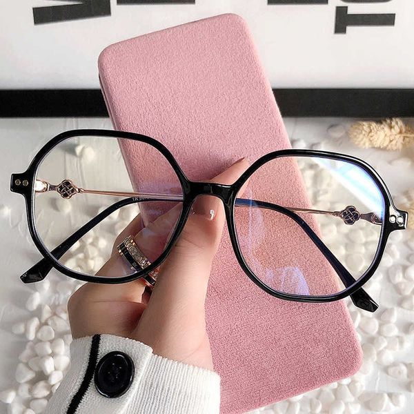 new tr90 blue light proof female rice nail transparent polygon frame personalized four leaf grass metal leg glasses designer jjkd, White;black
new tr90 blue light proof female rice nail transparent polygon frame personalized four leaf grass metal leg glasses designer jjkd, White;black