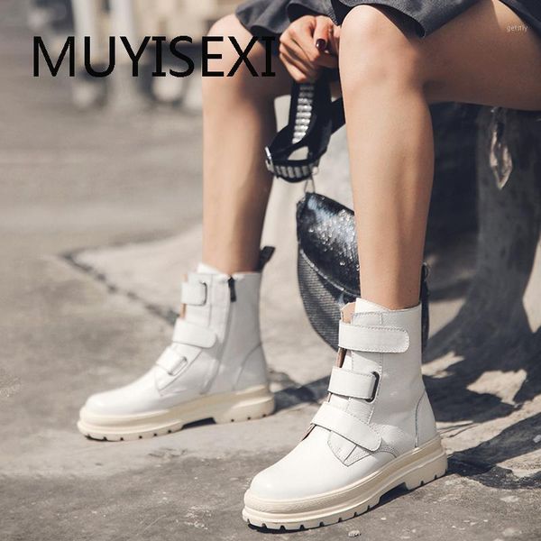 flat ankle boots 4cm heel zipper women shoes winter genuine leather round toe white black runway british style jli03 muyisexi1
flat ankle boots 4cm heel zipper women shoes winter genuine leather round toe white black runway british style jli03 muyisexi1
