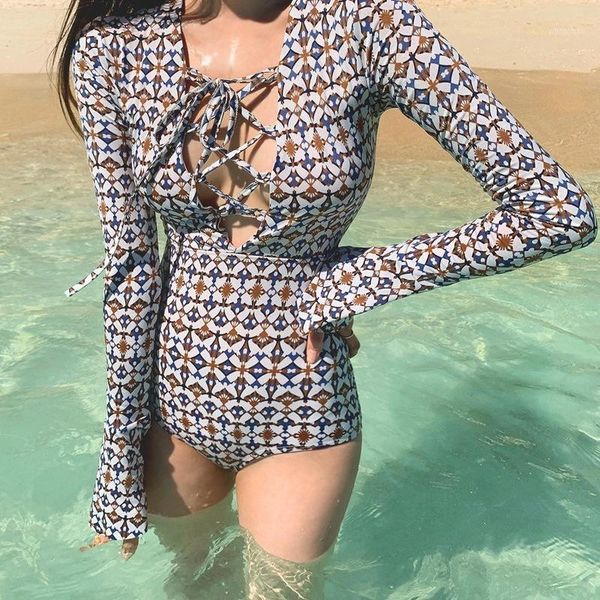 woman bikini swimwear women's 2019 beach swimming short pants women surf rash guard new long sleeve covering swimsuit girl1, White;black
woman bikini swimwear women's 2019 beach swimming short pants women surf rash guard new long sleeve covering swimsuit girl1, White;black