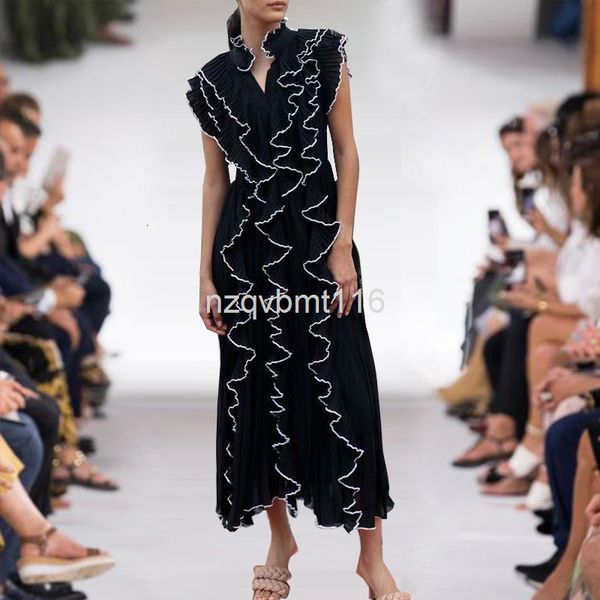 casual dresses spring and summer women's wear v-neck sleeveless heavy industry ruffle crimped dress temperament, Black;gray
casual dresses spring and summer women's wear v-neck sleeveless heavy industry ruffle crimped dress temperament, Black;gray