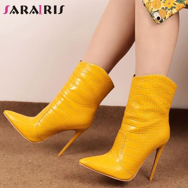 boots sarairis big size 34-43 fashion female elegant 2021 ankle women pointed toe thin high heels solid shoes woman, Black
boots sarairis big size 34-43 fashion female elegant 2021 ankle women pointed toe thin high heels solid shoes woman, Black